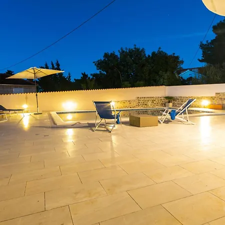 Haus In Mit Kostenlosem Parkplatz Holiday home *